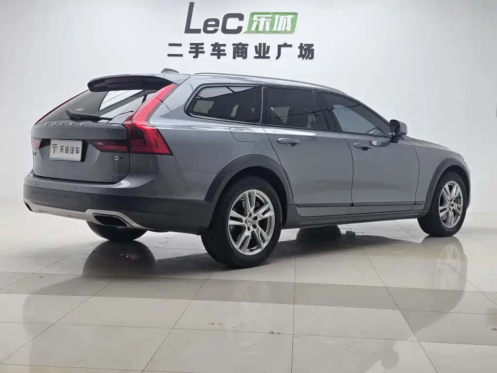 Volvo V90 2018 — фото 22