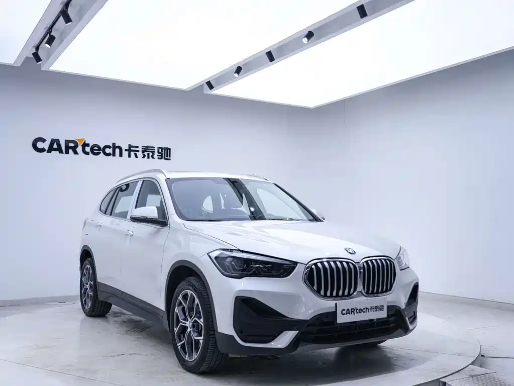 BMW X1 2022 — фото 7