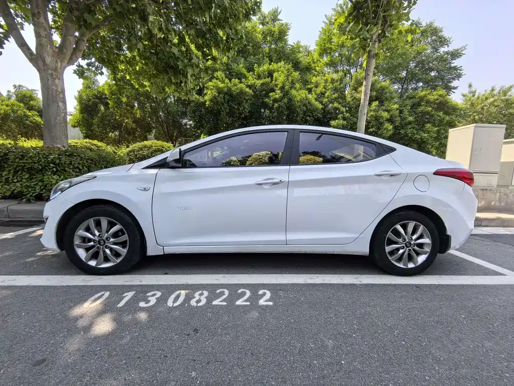 Hyundai Elantra Langdong 2015 — фото 4