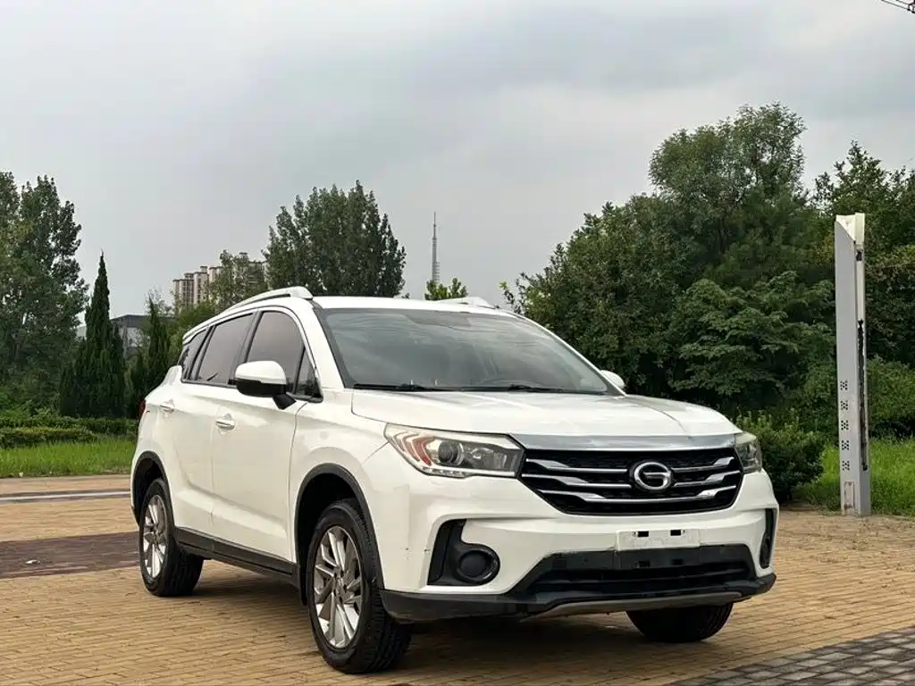 GAC Trumpchi GS4 2015 — фото 3