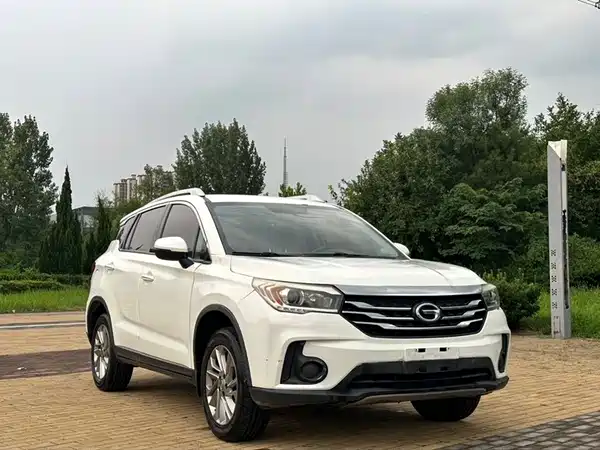 GAC Trumpchi GS4 2015