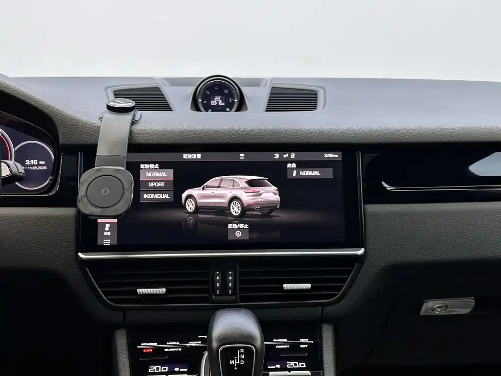 Porsche Cayenne 2019 — фото 10