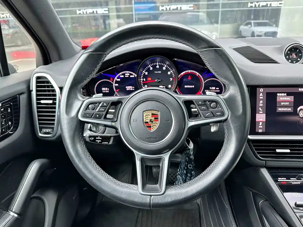 Porsche Cayenne 2020 — фото 15