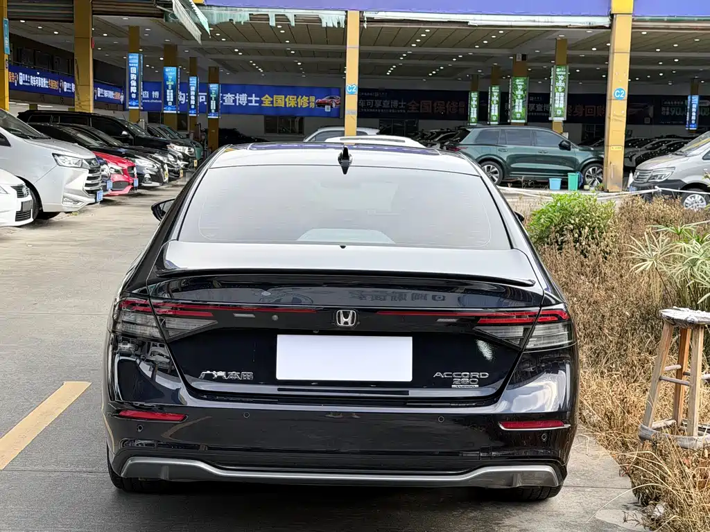 Honda Accord 2024 — фото 12