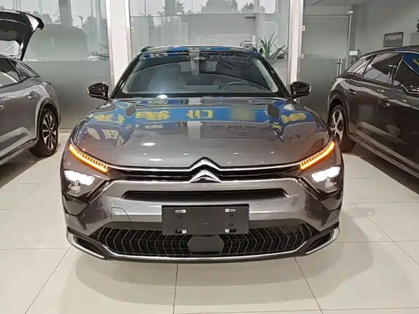 Citroën Versailles C5 X 2021