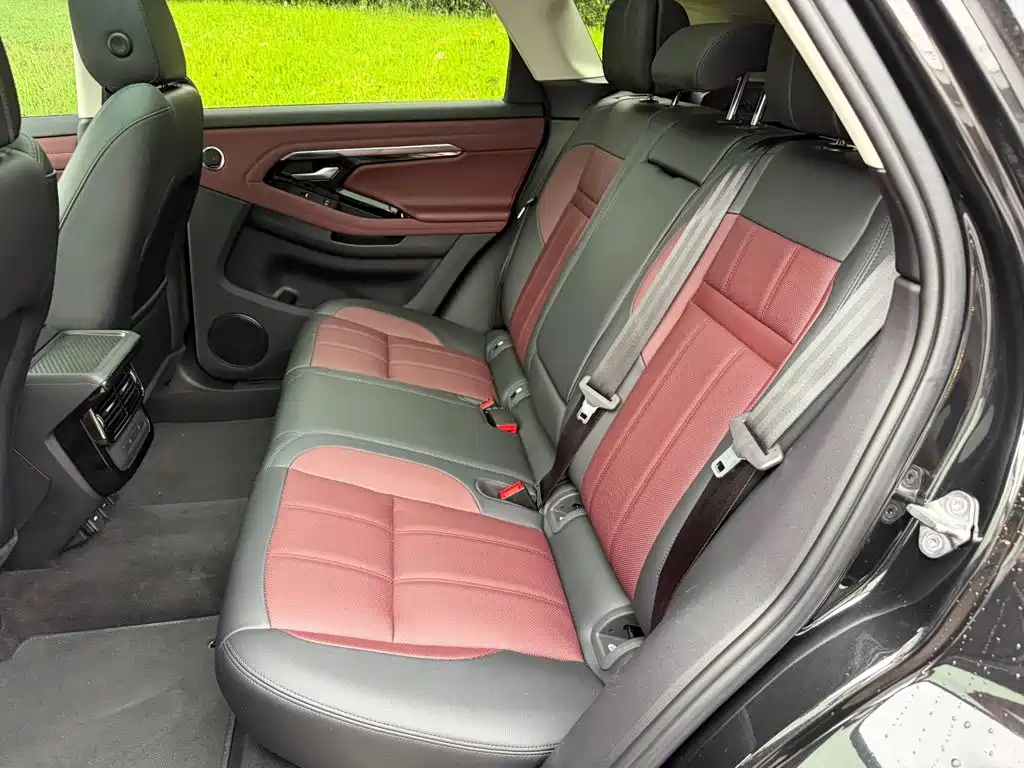 Land Rover Range Rover Evoque 2022 — фото 12