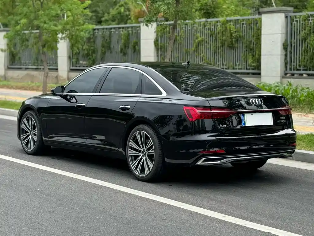 Audi A6L 2023