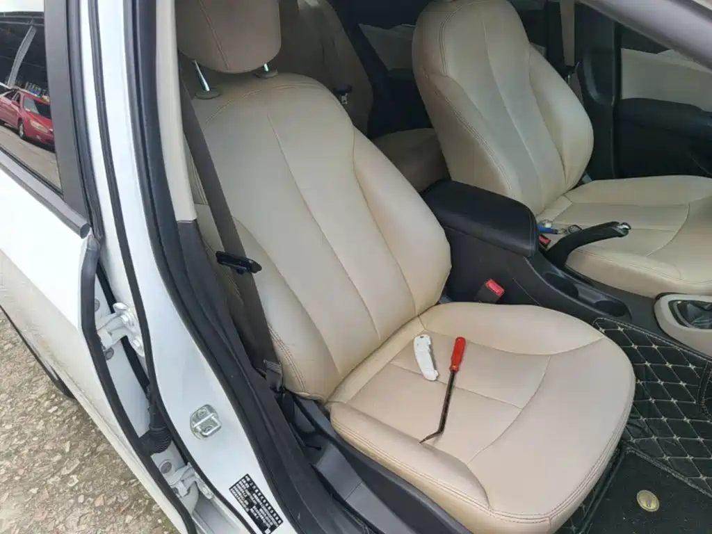 Buick Excelle GT 2018 — фото 25