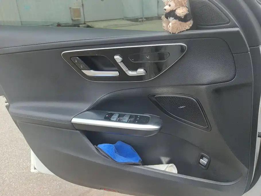 Mercedes-Benz C-Class 2023