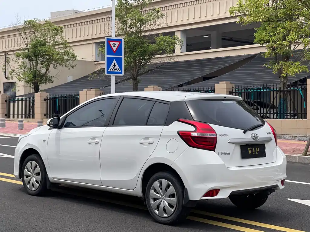 Toyota Yaris L 2019