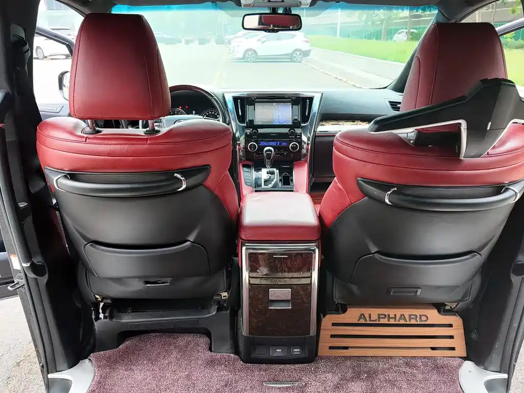 Toyota Alphard 2018 — фото 11
