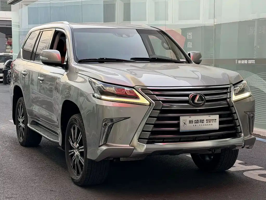 Lexus LX 2016