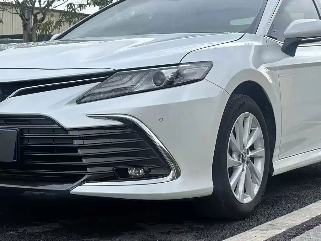 Toyota Camry 2021 — фото 11
