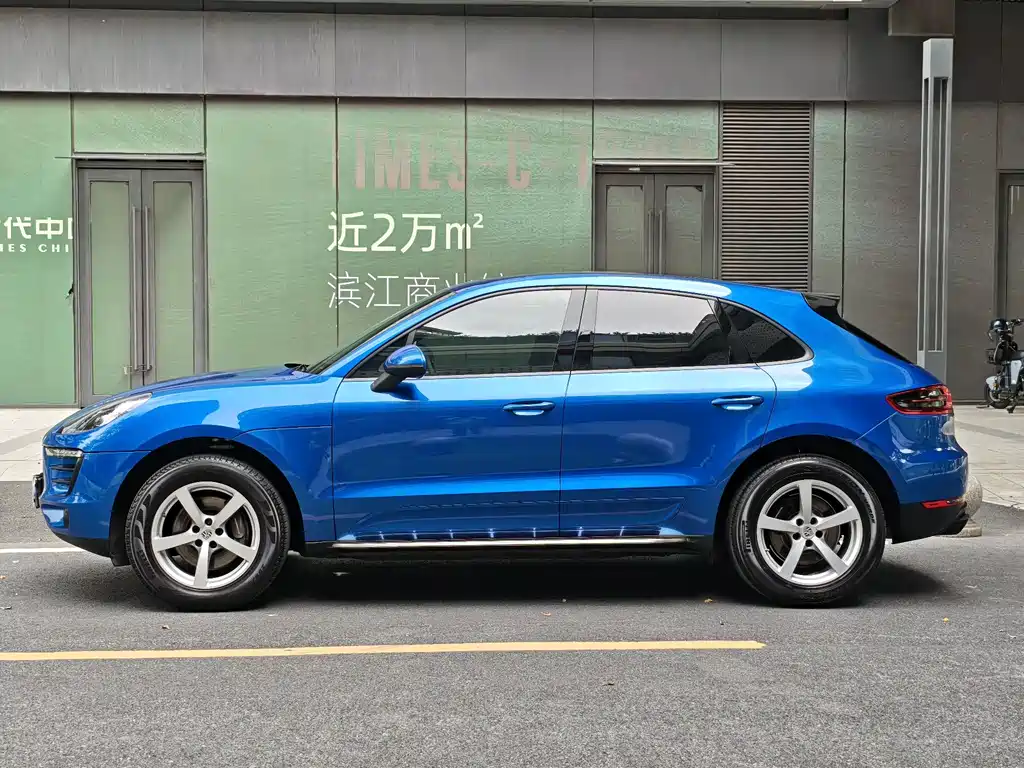 Porsche Macan 2018 — фото 20