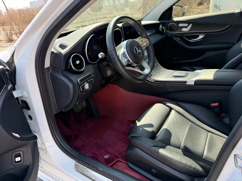 Mercedes-Benz C-Class 2020 — фото 19