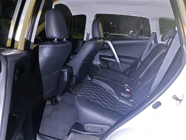 Toyota RAV4 2017