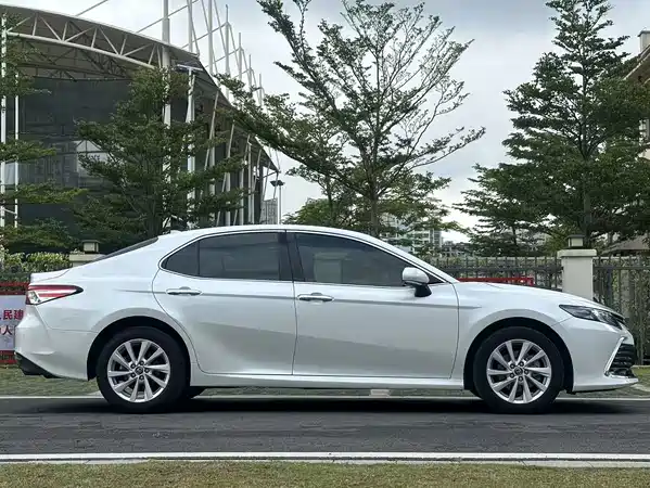 Toyota Camry 2021