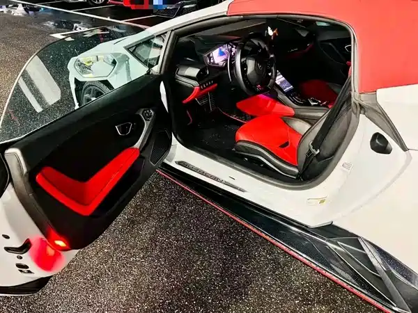 Lamborghini Huracan 2021