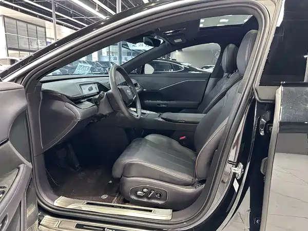 Toyota bZ7 2026
