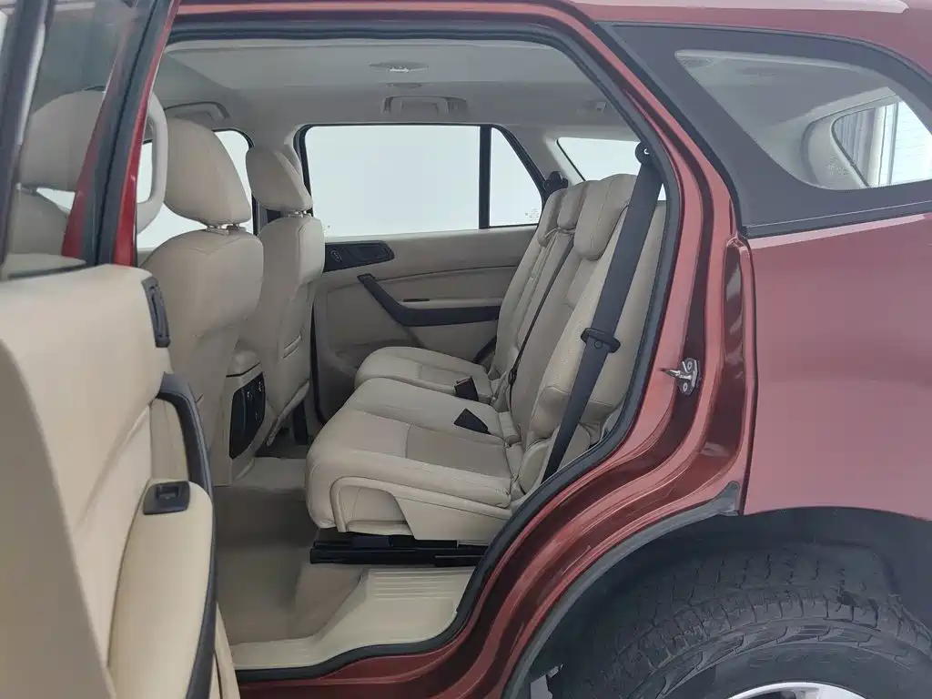 Ford Everest 2017 — фото 15