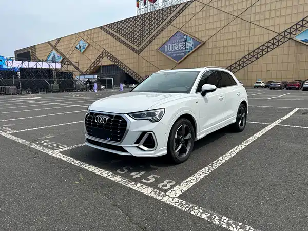 Audi Q3 2022
