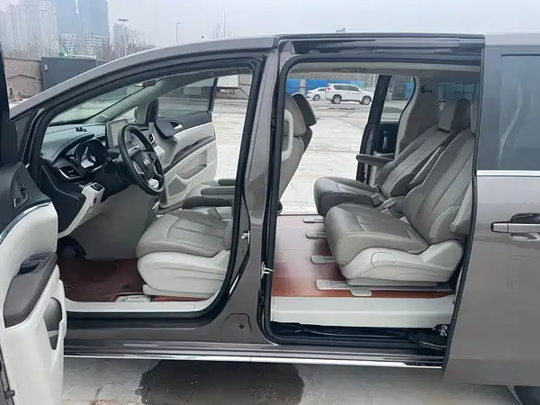 Buick GL8 2023