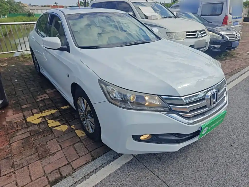 Honda Accord 2015 — фото 4