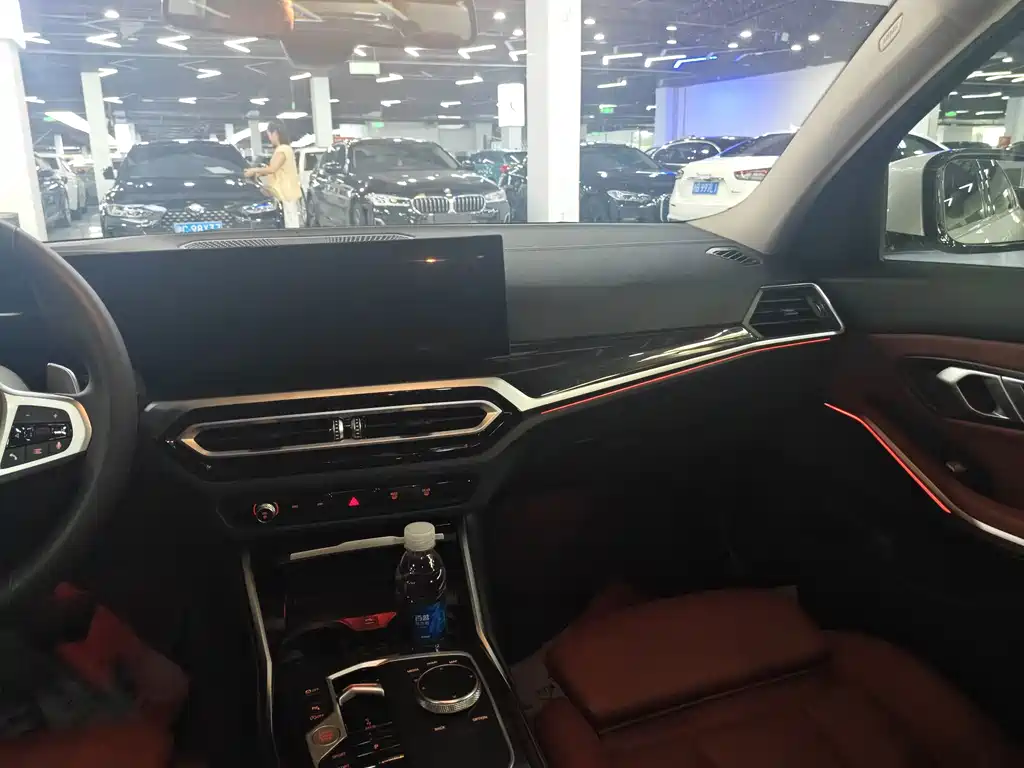 BMW 3 Series 2023 — фото 14