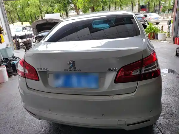 Peugeot 408 2016