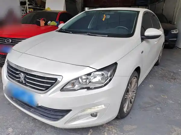 Peugeot 408 2016