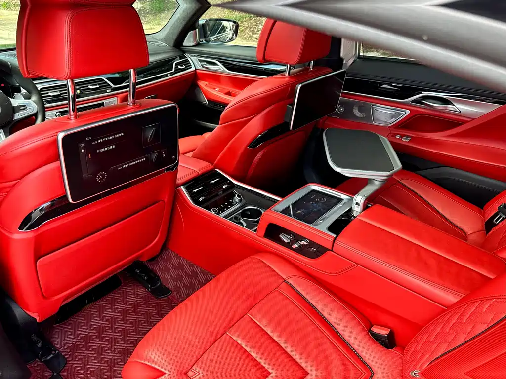 BMW 7 Series 2019 — фото 12
