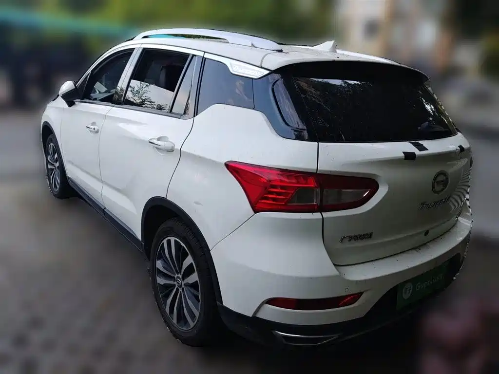 GAC Motor Trumpchi GS4 2015 — фото 4