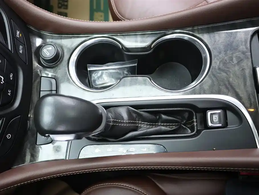 Buick Envision Plus 2015 — фото 10