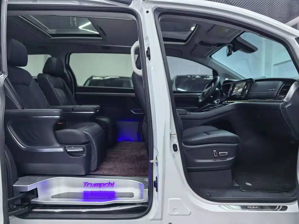 GAC Trumpchi M8 2022 — фото 11