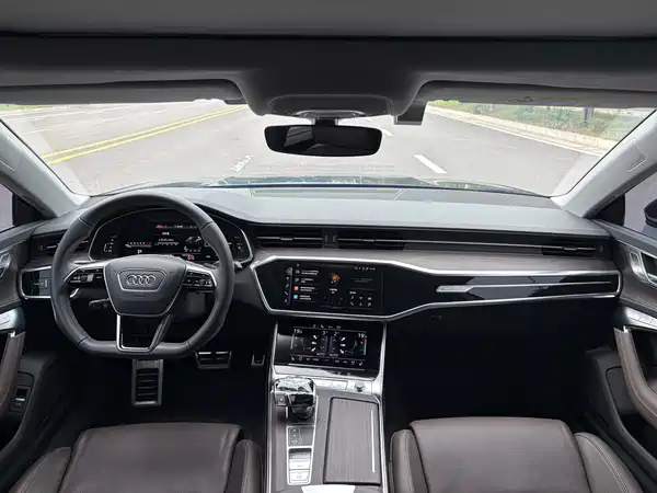 Audi A7L 2023
