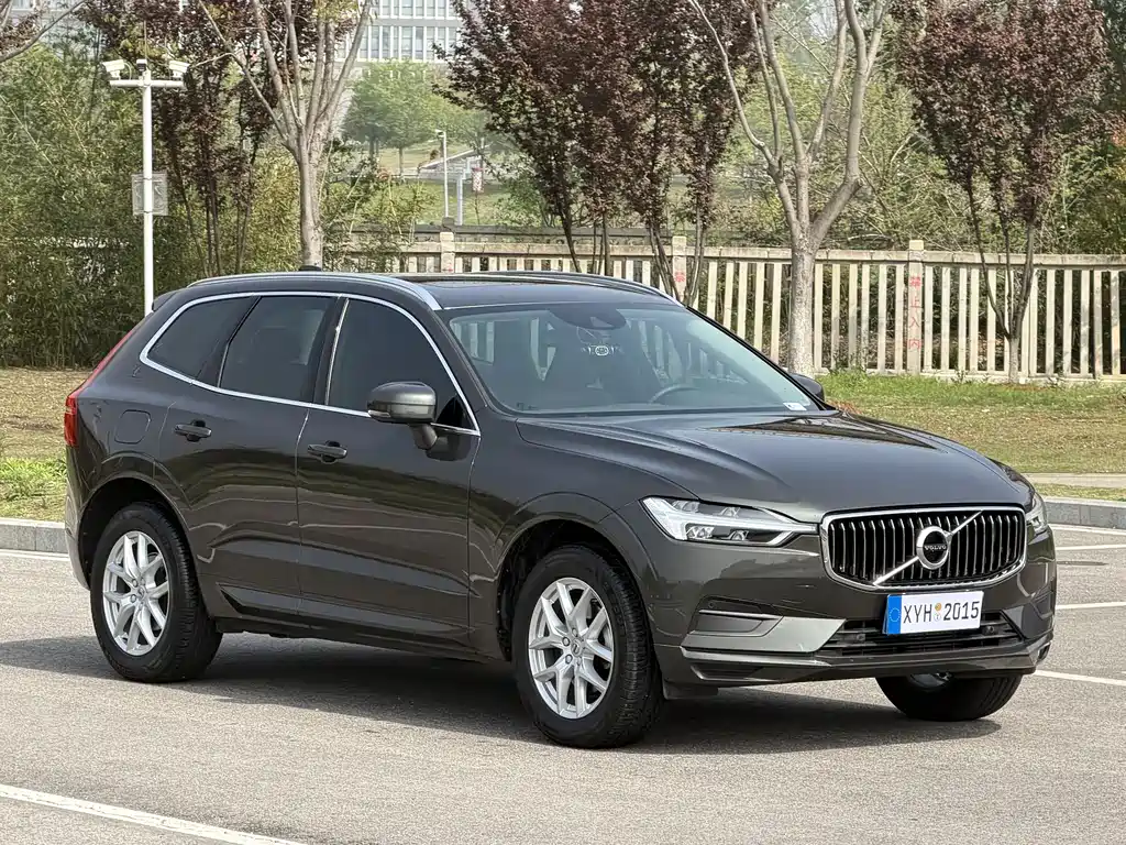 Volvo XC60 2019 — фото 3