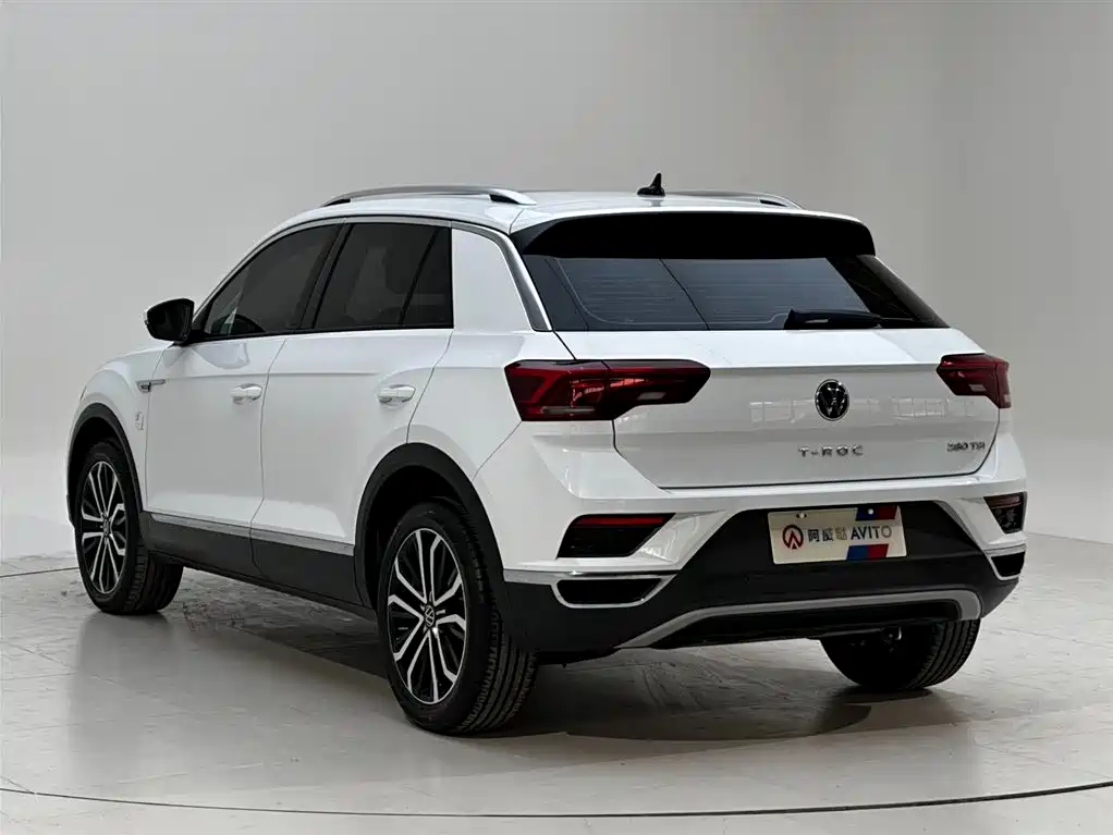 Volkswagen T-Roc 2023 — фото 15