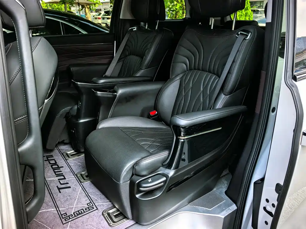 GAC Trumpchi M8 2024 — фото 10