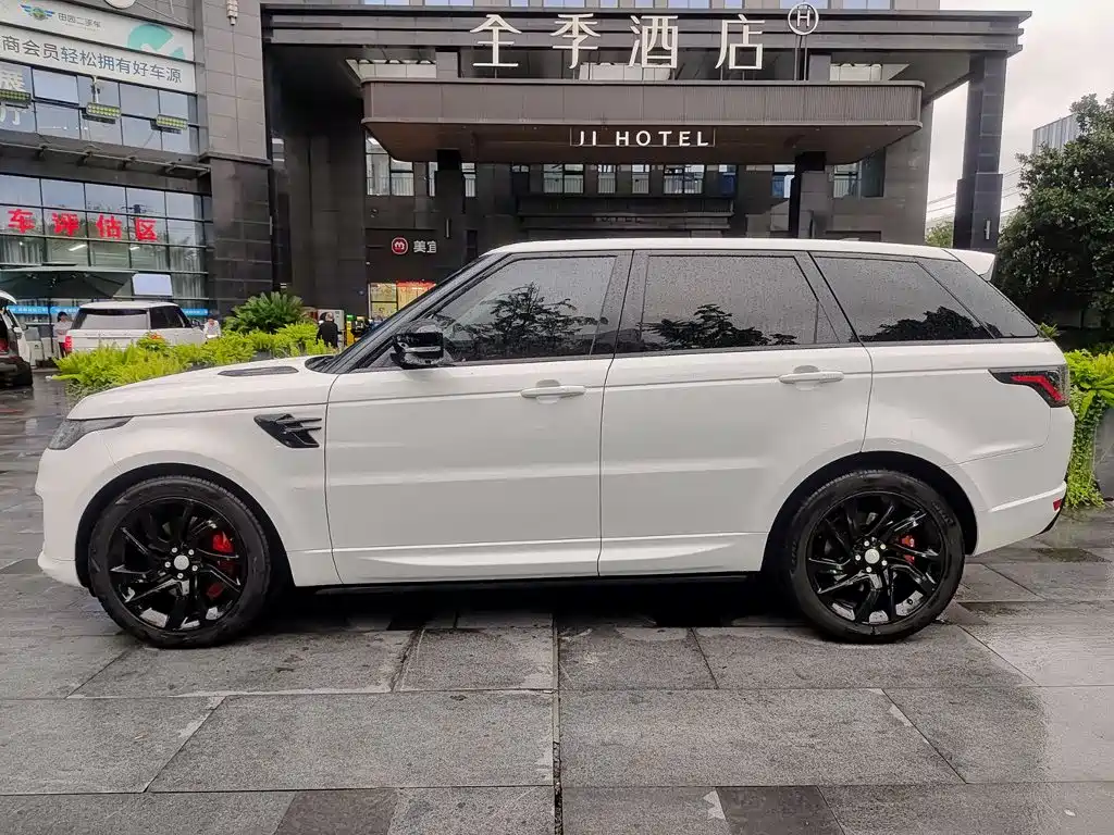 Land Rover Range Rover Sport 2018 — фото 3
