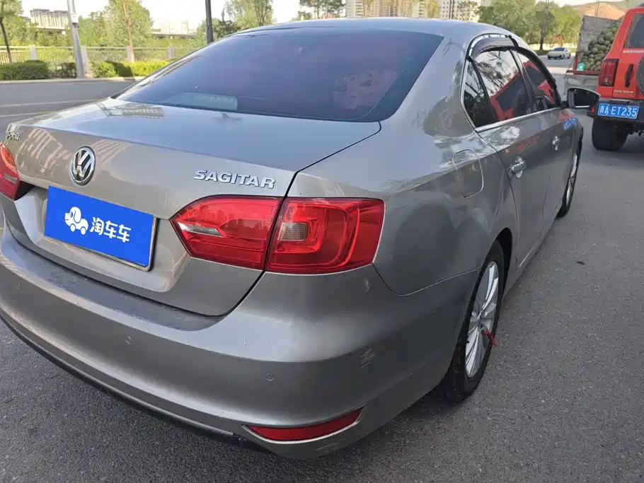 Volkswagen Sagitar 2013