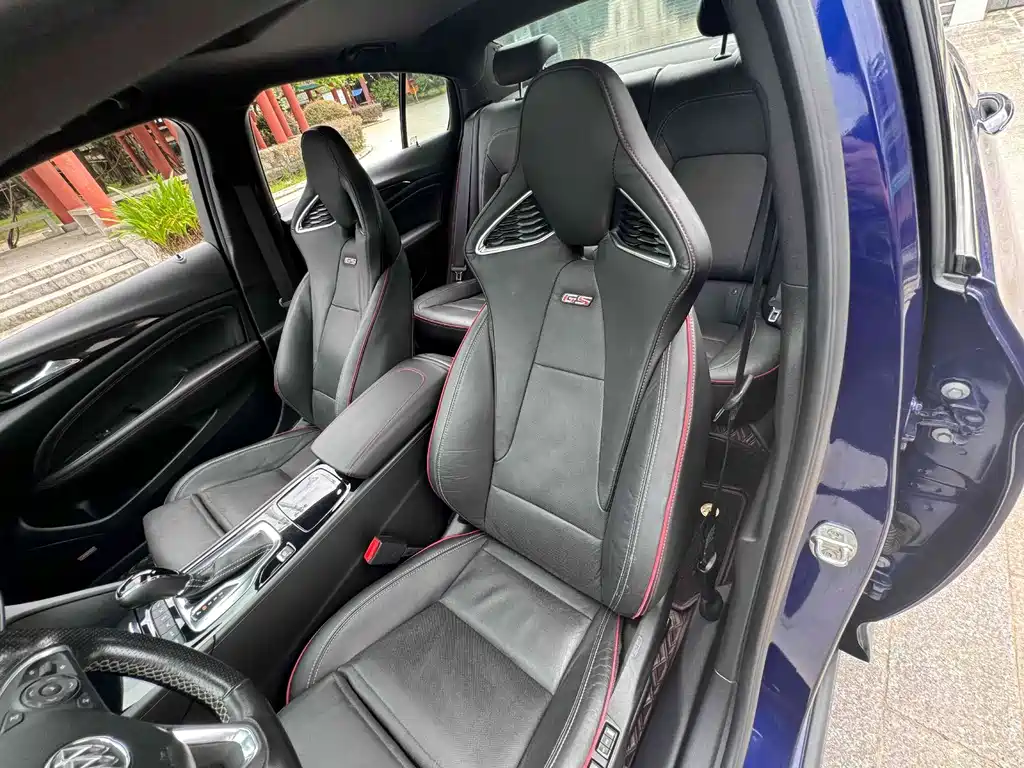 Buick Regal 2018 — фото 12