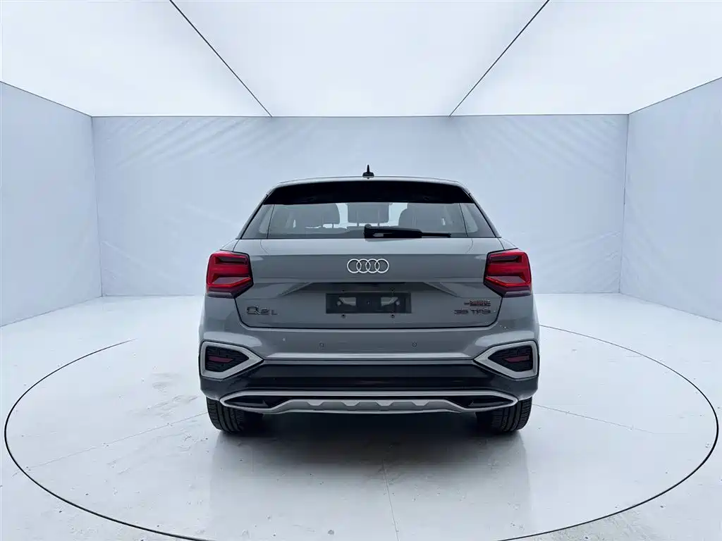 Audi Q2L 2024 — фото 5