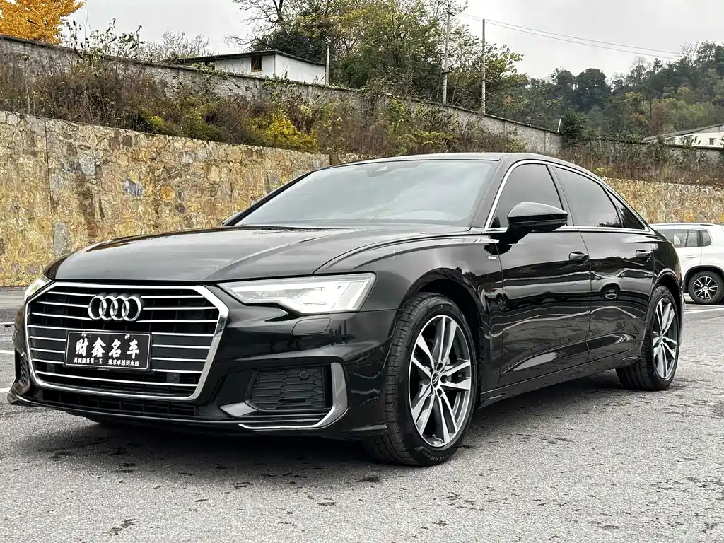 Audi A6L 2022 — фото 1