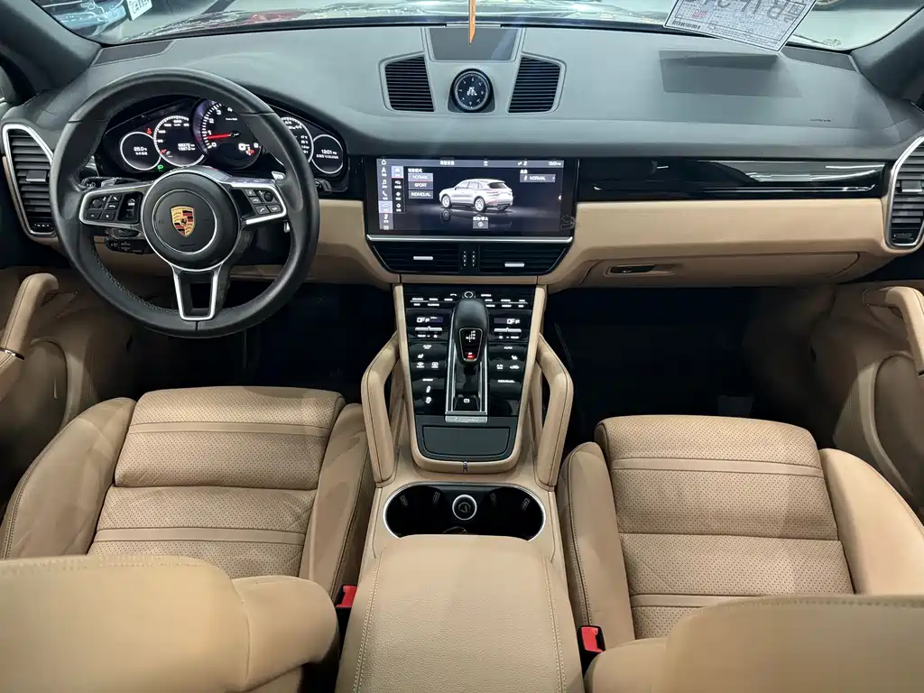 Porsche Cayenne 2019 — фото 11