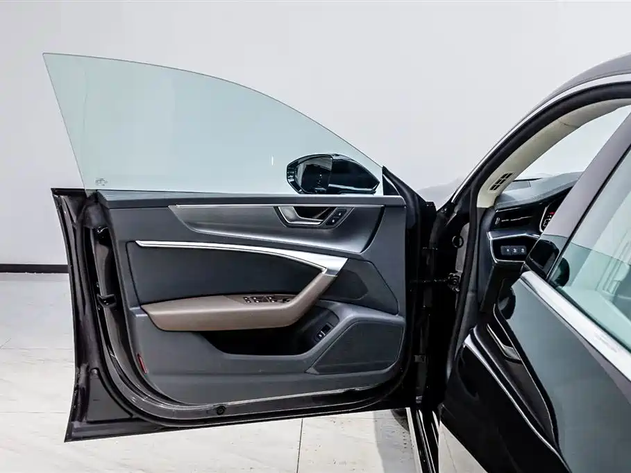 Audi A7L 2024 — фото 8