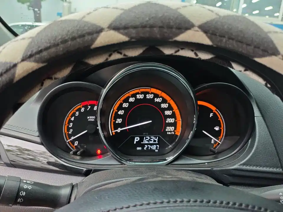 Toyota Yaris L 2023
