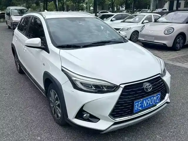 Toyota Yaris L 2022