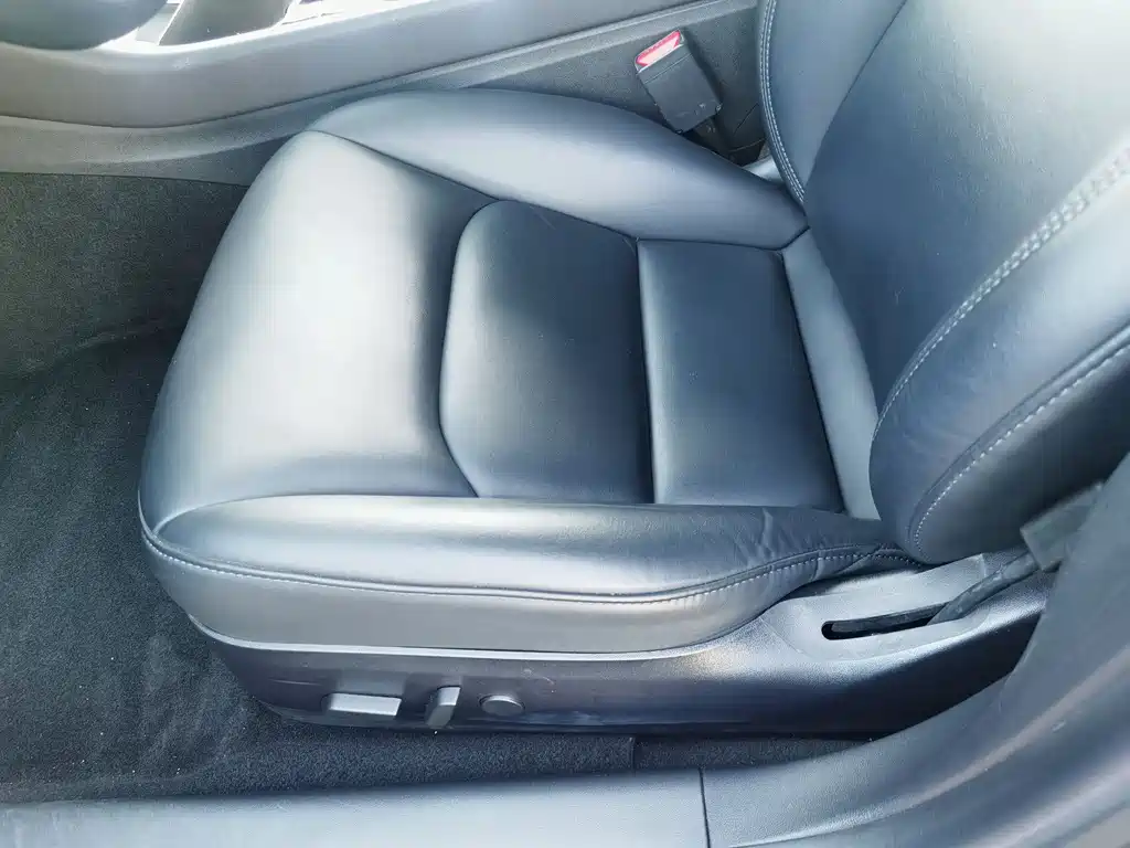 Tesla Model 3 2019 — фото 12