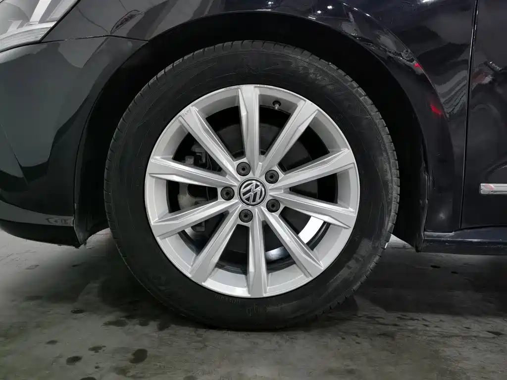 Volkswagen Passat 2019 — фото 17