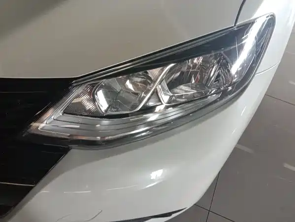 Nissan Tiida 2018